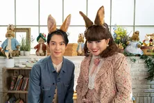 黒柳徹子&千葉雄大、互いの“ウサ耳”姿に「かわいい!」CMとインタビュー映像の3パターン公開<ピーターラビット2>