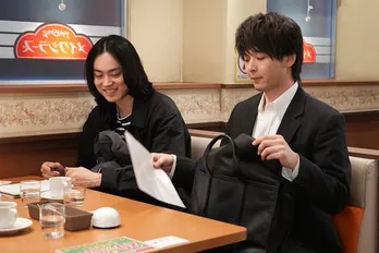 中村倫也“楠木”の秘めた思いと鮮やかな伏線回収が感動を呼び、トレンド1位に<コントが始まる>