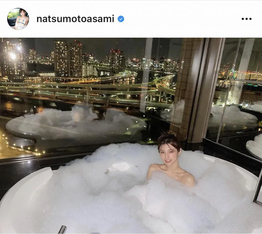 ※画像は夏本あさみ(natsumotoasami)オフィシャルInstagramのスクリーンショット