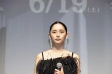 浅川梨奈、飯島寛騎は“悪魔的にかわいい”「クールに見えておちゃめ」