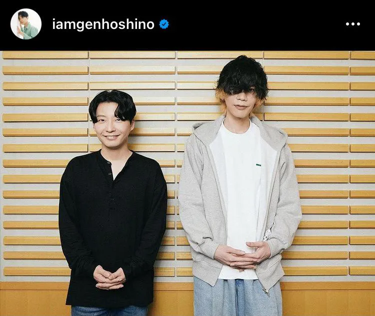 【写真を見る】最強の2人！星野源×米津玄師の“お揃いポーズ”2SHOT