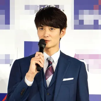 <大豆田とわ子と三人の元夫>慎森(岡田将生)の“パスタ落下シーンテスト”で撮れた奇跡の1枚に「刺さってる(笑)」と反響