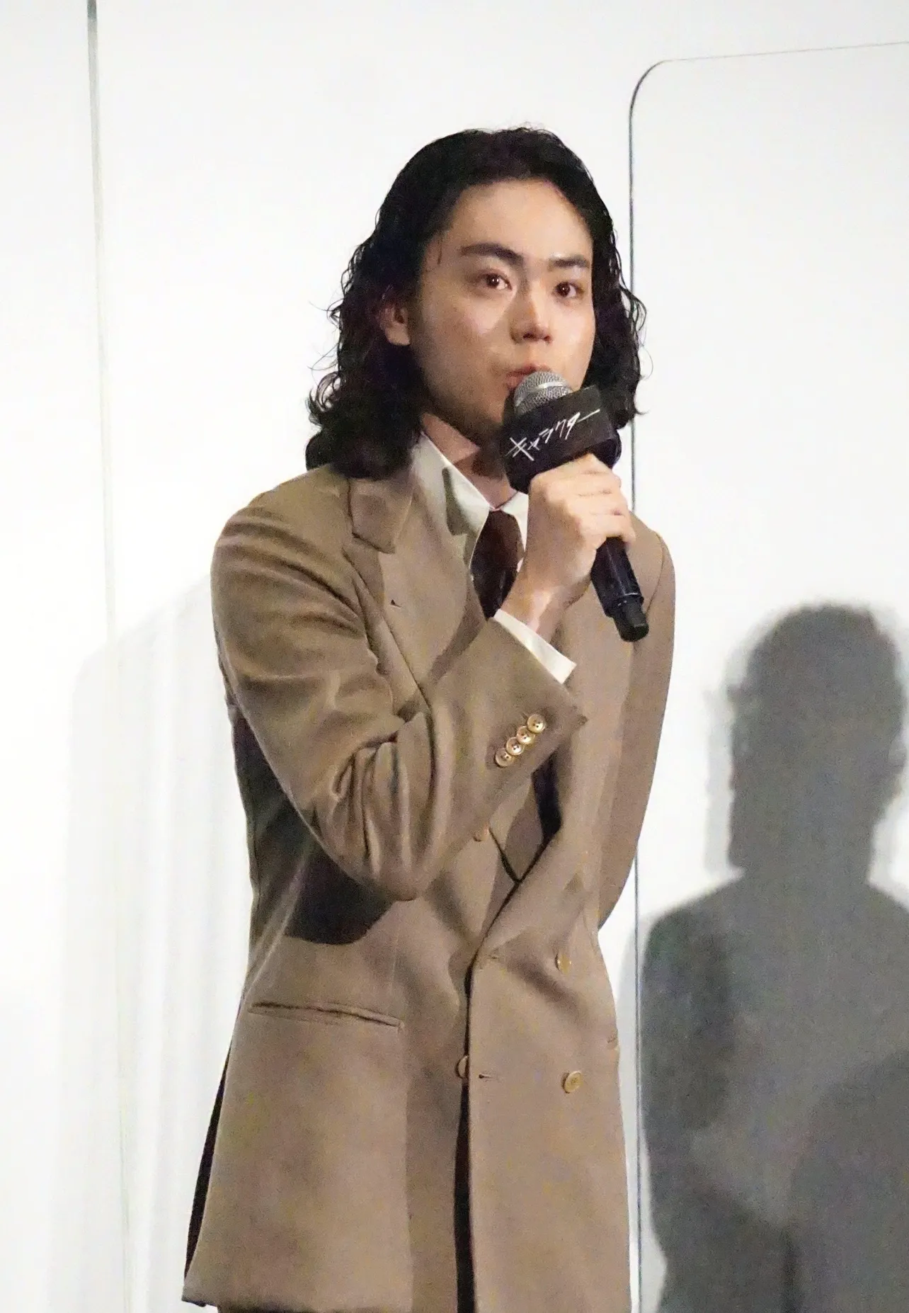 主人公の売れない漫画家・山城圭吾を演じる菅田将暉