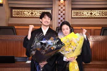 竹野内豊、黒木華ら『イチケイのカラス』がクランクアップ「すばらしい作品に参加できたことを本当に幸せだと思っています」