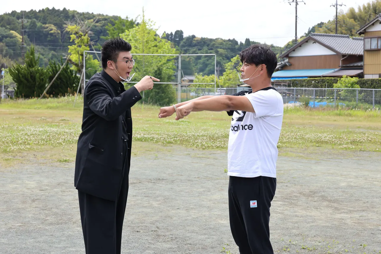 「火曜は全力！華大さんと千鳥くん」より