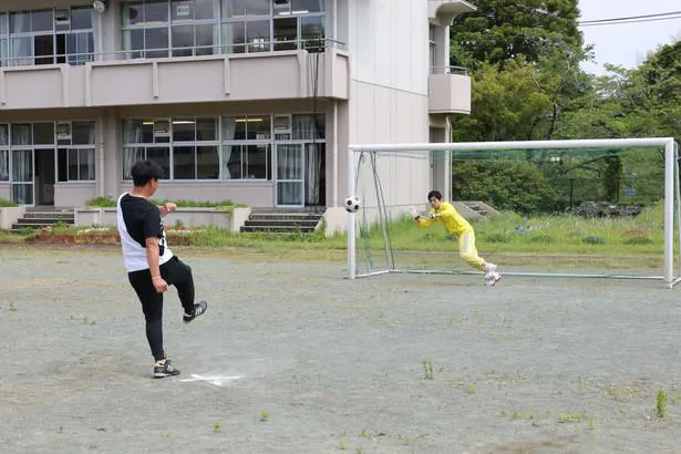 「火曜は全力！華大さんと千鳥くん」より