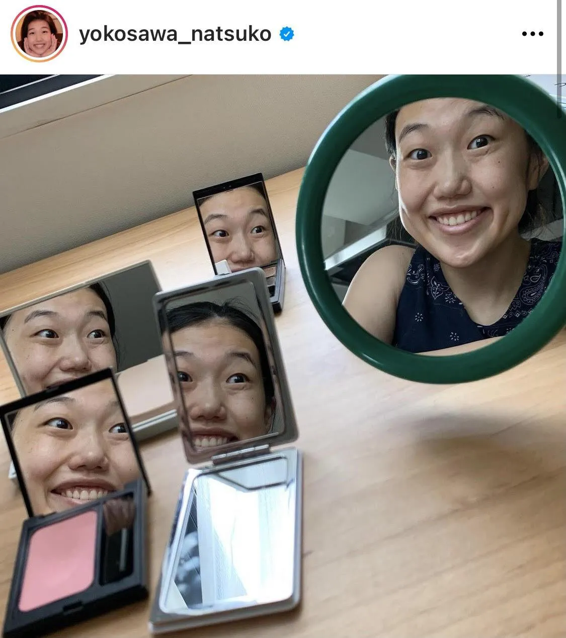 【写真を見る】横澤夏子、インパクトが強い！鏡5枚すべてに顔を写した“ホラー風SHOT”