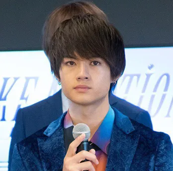 佐野勇斗×横浜流星の“番宣”2SHOTに「ドラマ出るのかと思った」「顔面強すぎ」とファン反響