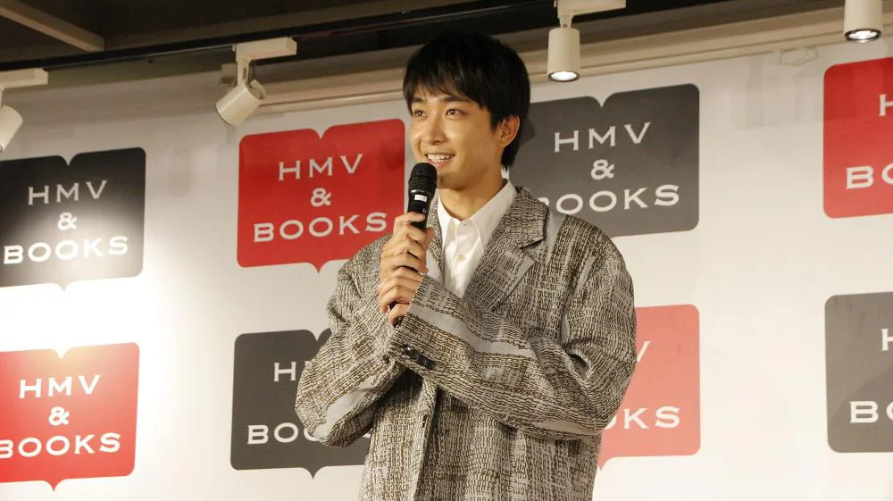 佐藤寛太、自身の25歳の誕生日にパーソナルブック「NEXT BREAK(ネクストブレイク)」 を発売