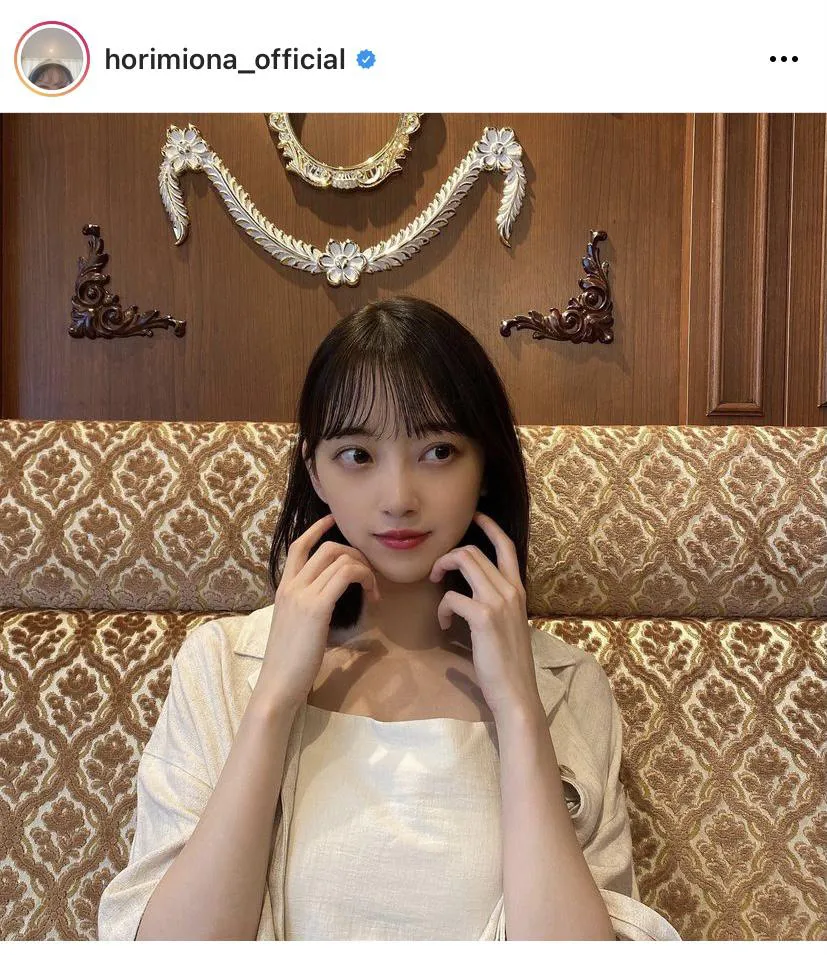 ※堀未央奈オフィシャルInstagram(horimiona_official)より