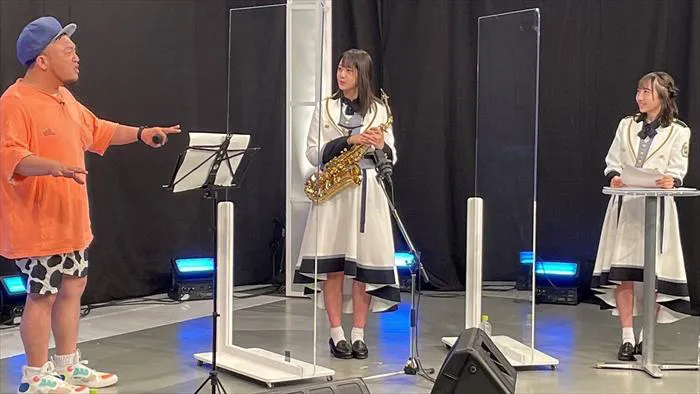 【写真を見る】瀧野由美子、薮下楓、HIPPYの即興楽曲制作の舞台裏を公開
