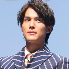 中川大志、中学生時代のモテエピソードを告白!卒業式でボタンは「全部、後輩の子とかに(あげました)」