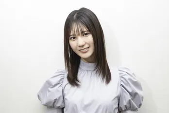 日向坂46小坂菜緒、1st写真集のタイトルは「“近そうで近くない”みたいな距離感も表現したくて」
