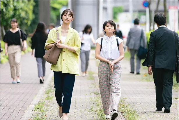 画像 伊藤万理華 美園 が店内で舞う エンディングでは 各話に登場するチェーン店で踊る映像を放送 お耳に合いましたら 6 8 Webザテレビジョン