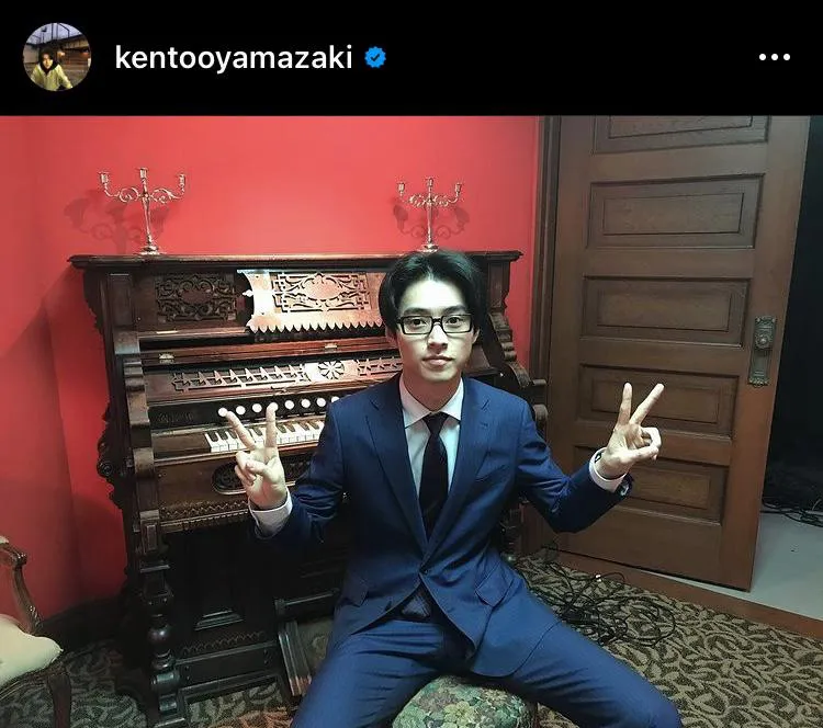 ※山崎賢人オフィシャルInstagram(kentooyamazaki)より