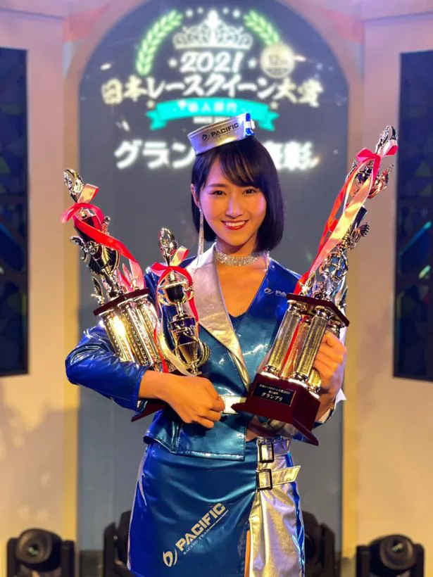「日本レースクイーン大賞2021」の新人部門でグランプリを受賞した川瀬もえが喜びを語った