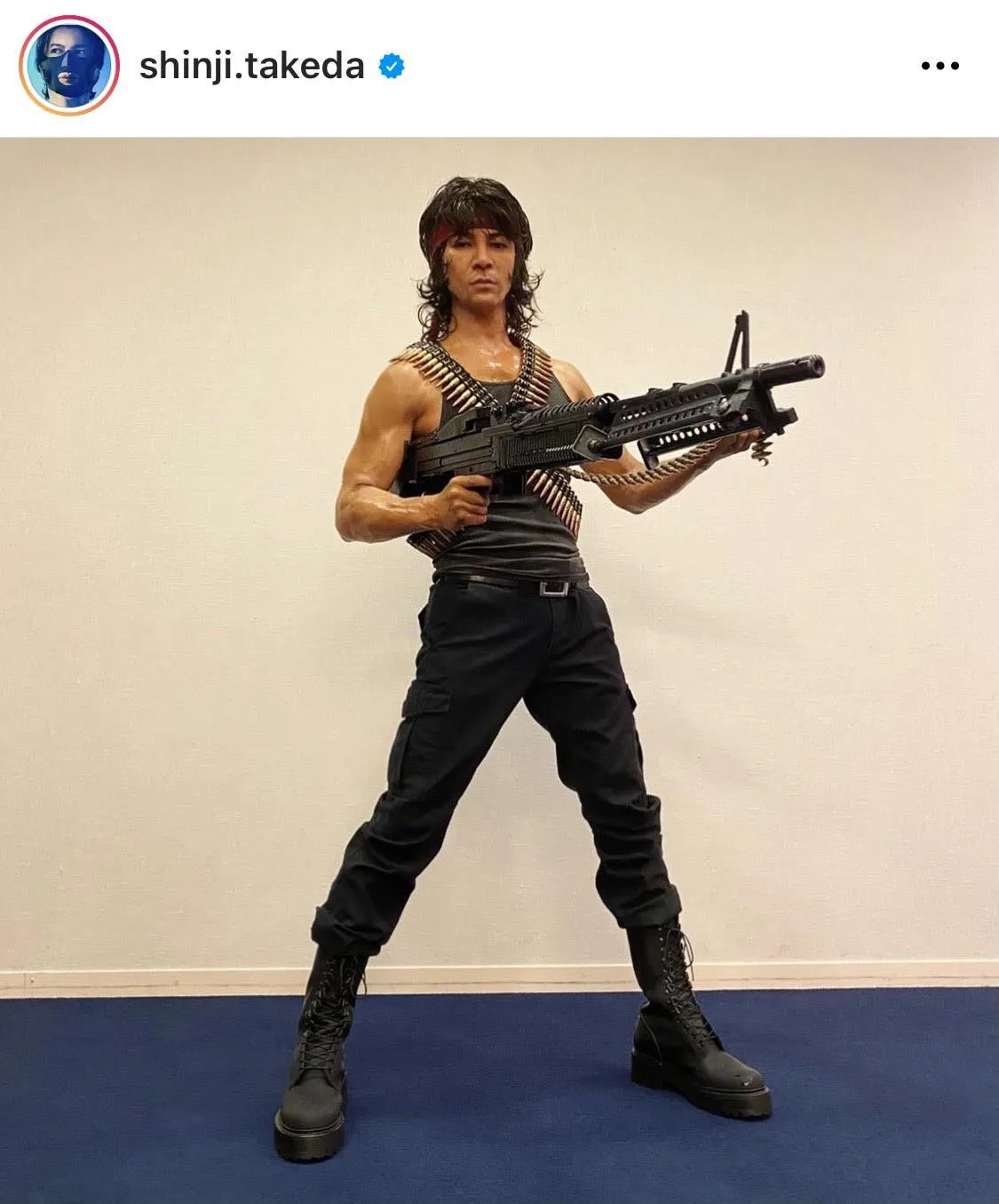 フィギュアみたい…“ランボー”のコスプレをする武田真治