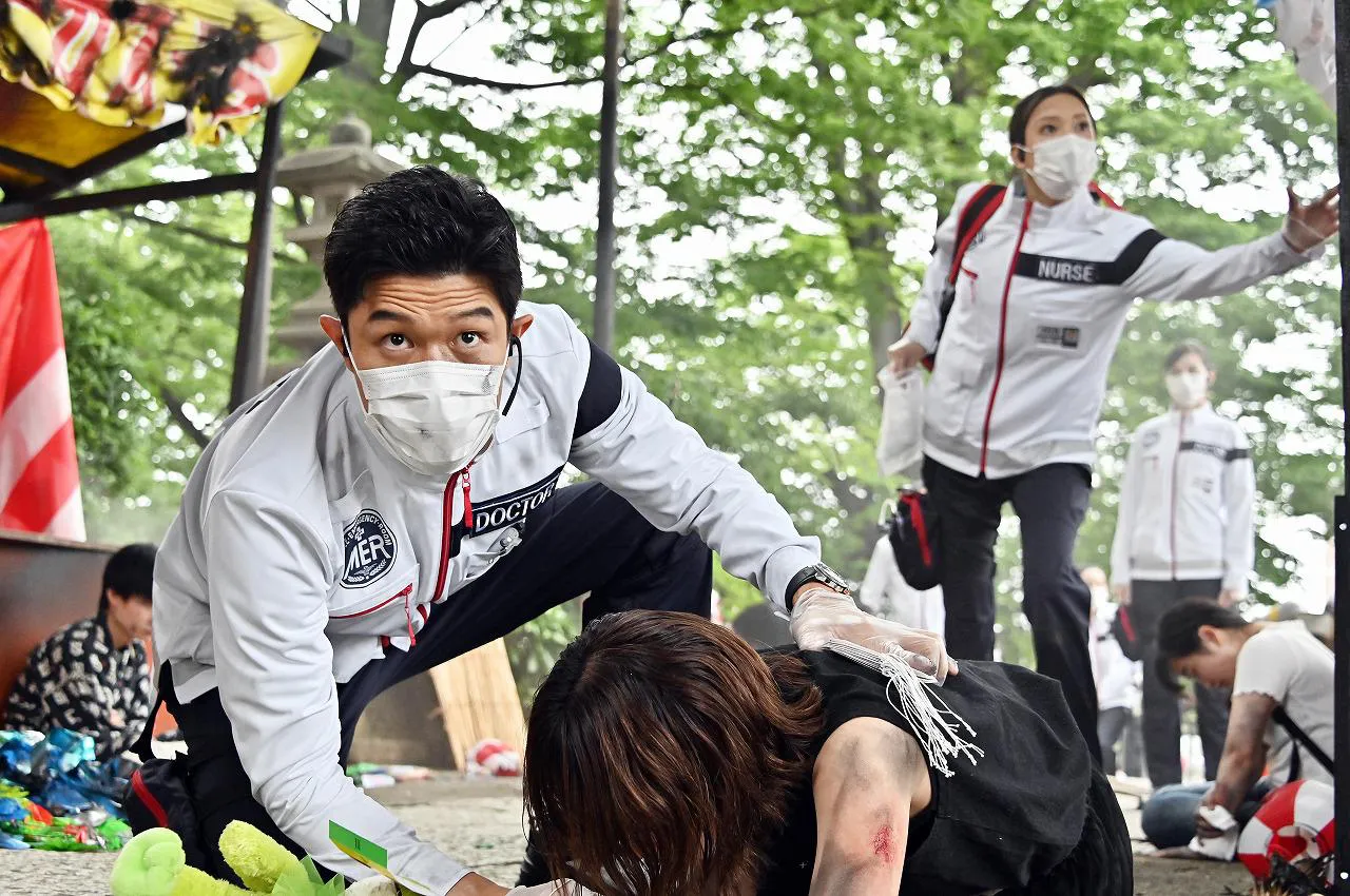 「TOKYO MER～走る緊急救命室～」でスーパー救命救急医の喜多見幸太を演じる鈴木亮平
