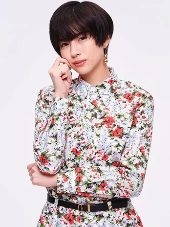 佐久間由衣の美脚が眩しい!「腰の高さが尋常じゃない」と話題<彼女はキレイだった>