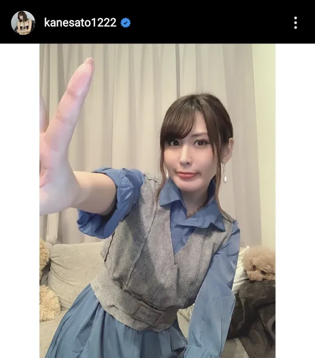 ※金子智美オフィシャルInstagram(kanesato1222)より