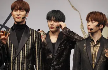 JO1鶴房汐恩、イヴ・サンローランの香水が一番似合うメンバーは「まあ僕でしょ(笑)」