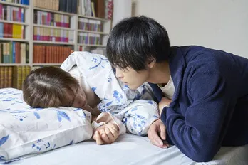 A.B.C-Z・橋本良亮“上条”「我慢できないから…」キスの嵐で中村ゆりか“和華”を翻弄<痴情の接吻>