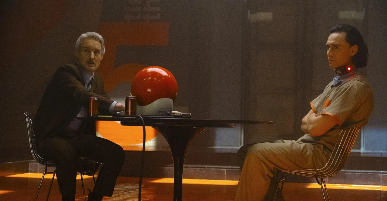 「ロキ」第4話で描かれた、ロキとメビウスによる緊迫のシーンの撮影裏を振り返るコメントが到着した