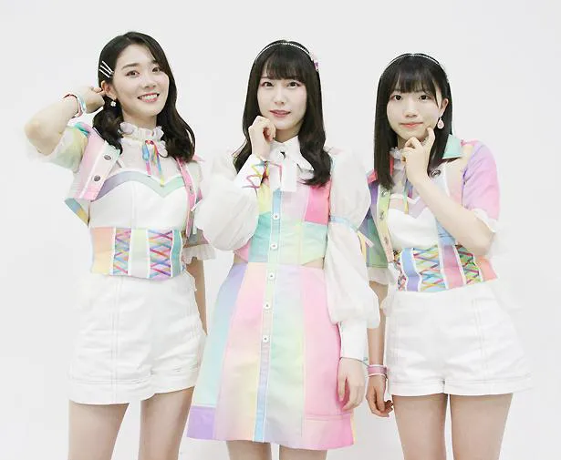 虹のコンキスタドール・鶴見萌、大和明桜、桐乃みゆが、Anniversary EP『RAINBOW SUMMER SHOWER』について語る