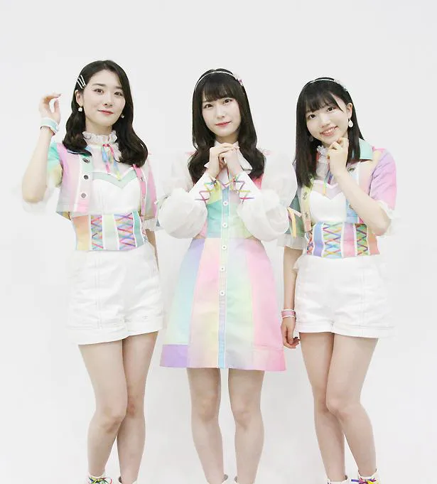 虹のコンキスタドール・鶴見萌、大和明桜、桐乃みゆが、Anniversary EP『RAINBOW SUMMER SHOWER』について語る