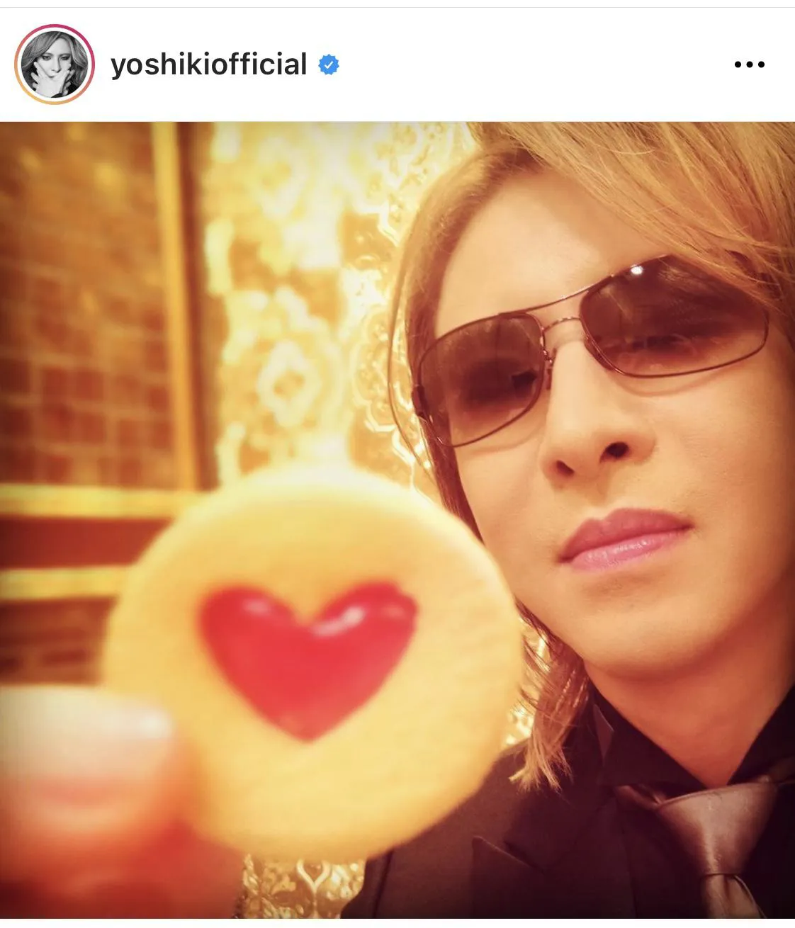 ※YOSHIKI公式Instagram(yoshikiofficial)のスクリーンショット