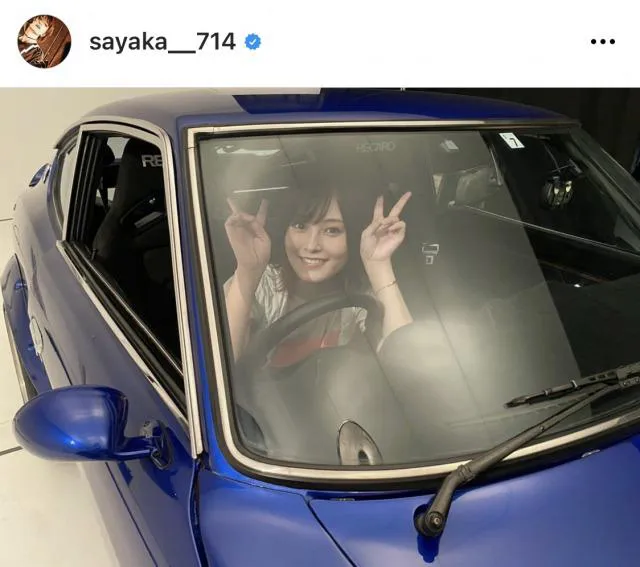 山本彩の“運転席”オフショット