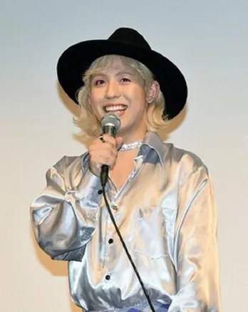 りゅうちぇる、雰囲気ガラリな“日焼けSHOT”にファン歓喜「アラジン感出てます!」「とてつもなくダンディ」