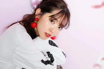 鈴木愛理、笑顔がまぶしい…!夏らしい爽やかな私服SHOTに「めちゃくちゃ似合ってる!」「愛理ちゃんかわいい」と反響