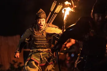 <鎌倉殿の13人>小栗旬、出演した大河の中で「一番戦っているかもしれません」静岡ロケを公開!大泉洋“頼朝”らの姿も!