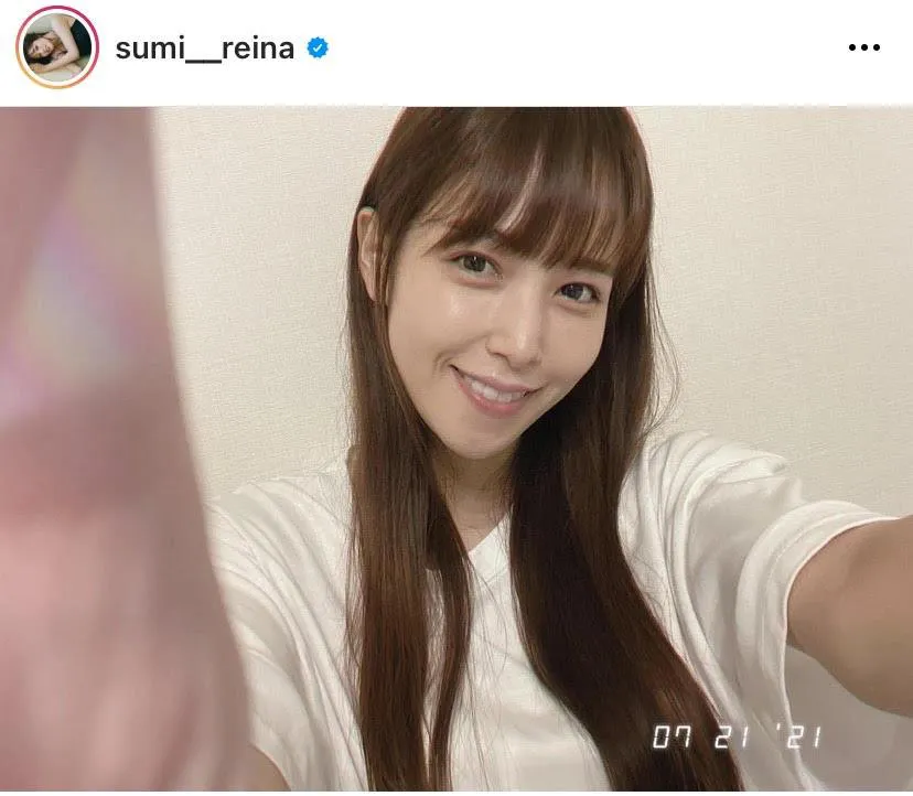 ※鷲見玲奈公式Instagram(sumi__reina)のスクリーンショット