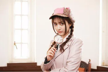 谷まりあの“ミニスカ探偵”姿が話題!美脚も披露!!「可愛すぎない?」<ボクの殺意が恋をした>