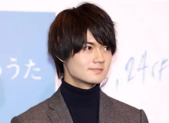 佐野勇斗、中条あやみをバイクの後ろに乗せた2SHOT公開にファン歓喜「私も後ろ乗せて下さい」「美男美女すぎ」