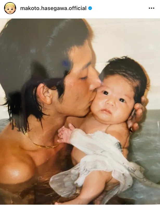 【写真を見る】長谷川慎(THE RAMPAGE)が23歳の誕生日に、赤ちゃん時代の入浴中写真を公開 