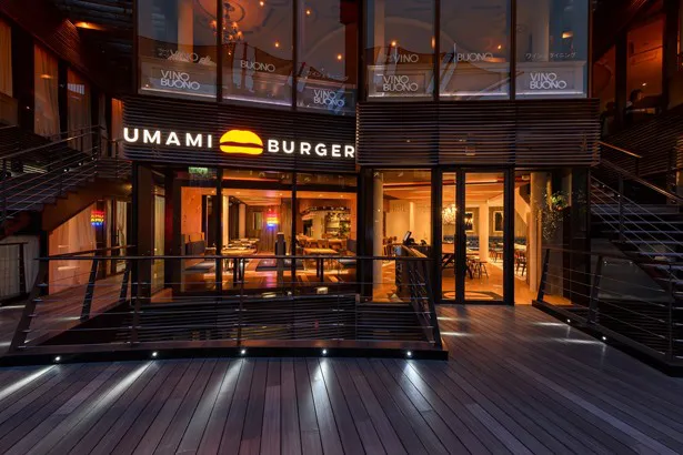 「UMAMI BURGER青山店」外観