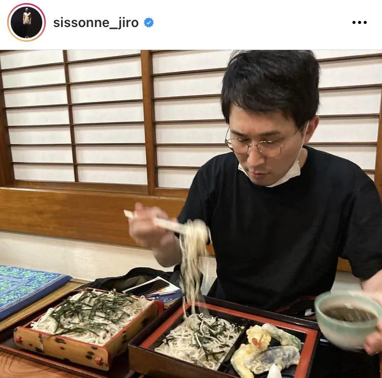 ※画像はシソンヌじろう(sissonne_jiro)公式Instagramのスクリーンショット