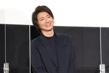 豊川悦司、映画ロケ地での藤原竜也のエピソードを披露 藤原「富山中のお店を制覇しました(笑)」<鳩の撃退法>