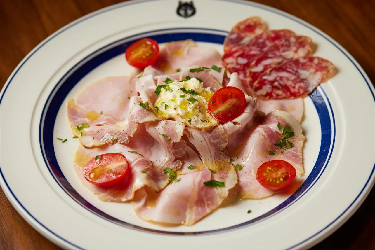 ELEZO放牧豚のハムとサラミ　