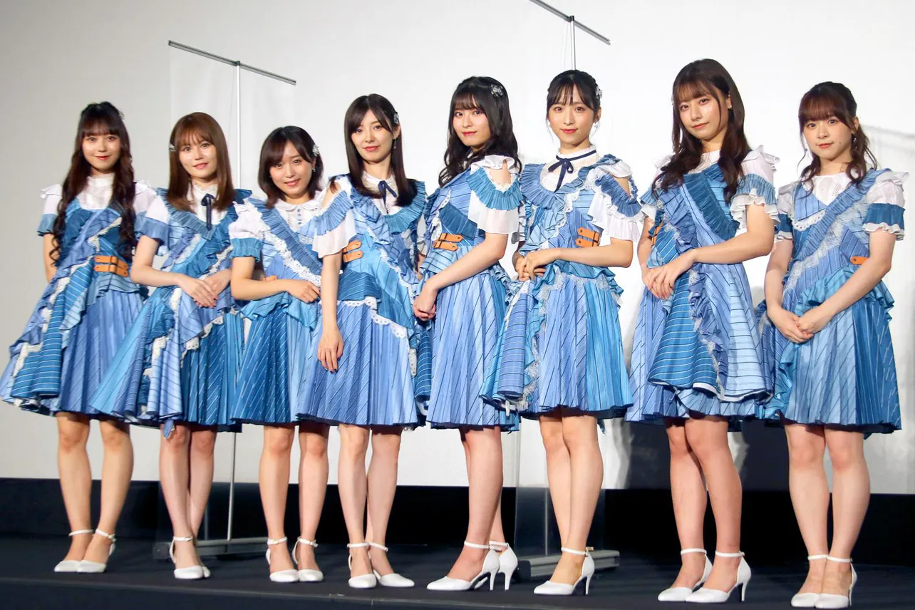 AKB48のメンバー8人が映画「未成仏百物語〜AKB48 異界への灯火寺〜」の先行プレミア上映が開催