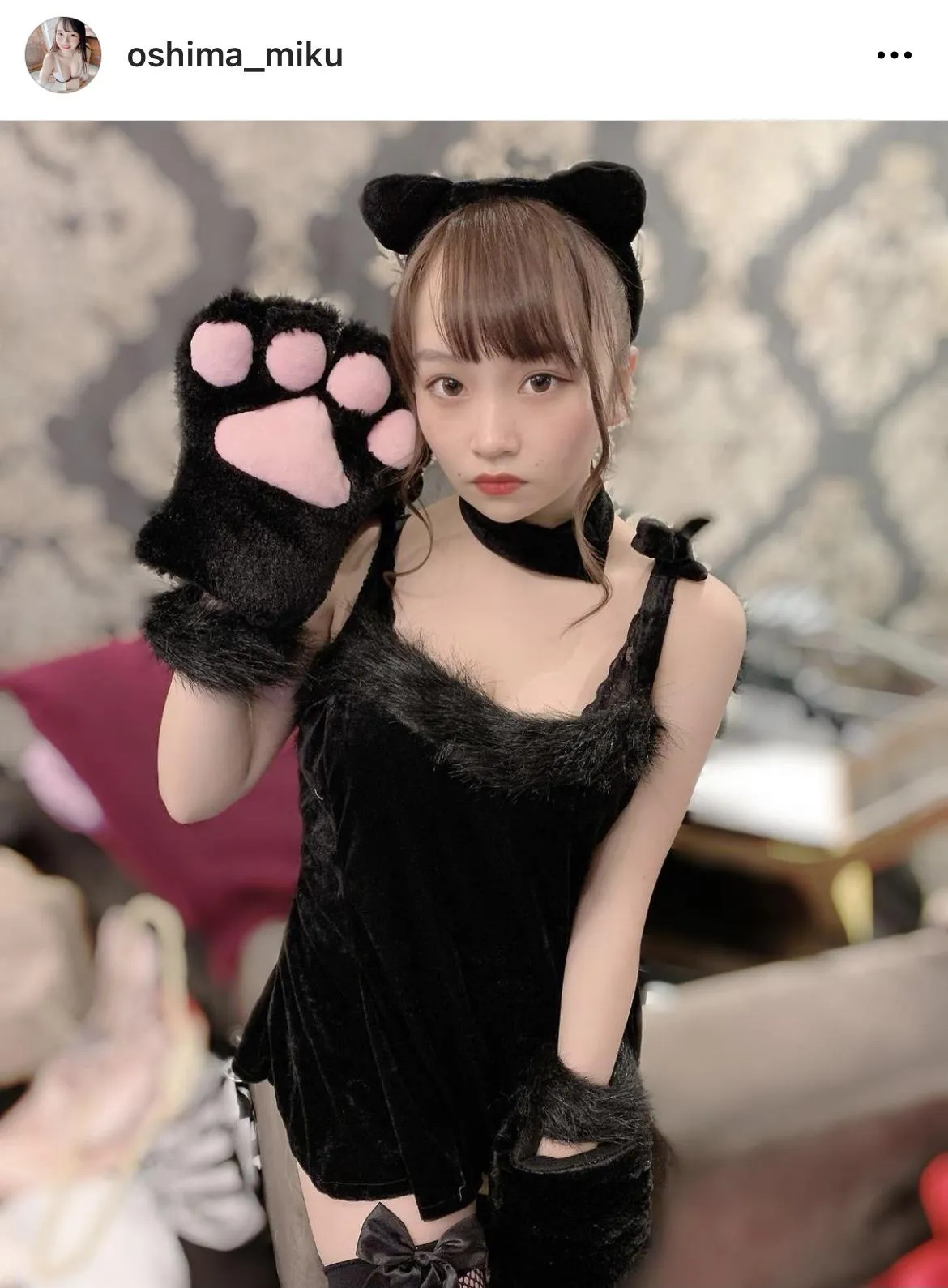 甘えるような表情がかわいい…大嶋みくの“ねこ”コスプレ