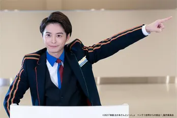 小池徹平演じる「映画 おかあさんといっしょ」“ヘンテコ世界の審査官”新場面カット解禁!