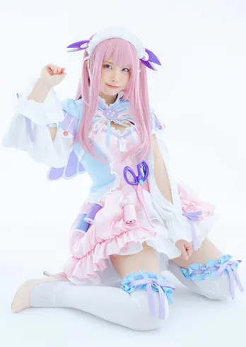 えなこ、『東京リベンジャーズ』“マイキー風”ヘアに絶賛の声「別人!」「女版マイキーだ」