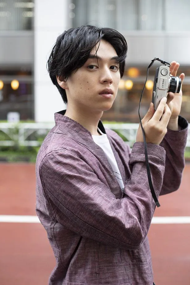 「高校生の時はカメラマンになると思っていました」(坂東)