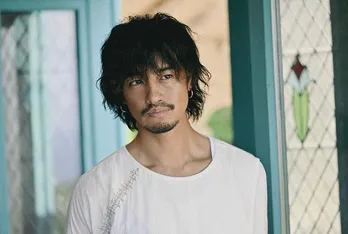 斎藤工“ヘミングウェイ”によってつづられる壮大な物語に期待<漂着者>