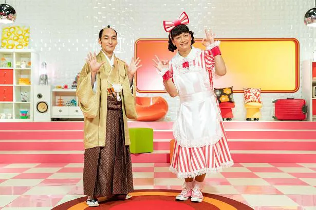 【写真を見る】「慎吾ママの部屋」出演の草なぎ剛と香取慎吾