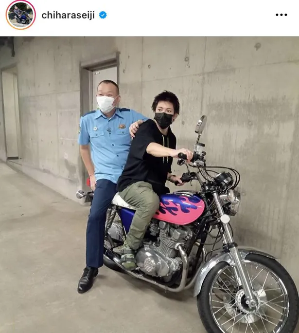 画像 千原せいじ 満面の笑みでバイクにまたがっている姿に 男前 かっこいい 3 10 Webザテレビジョン